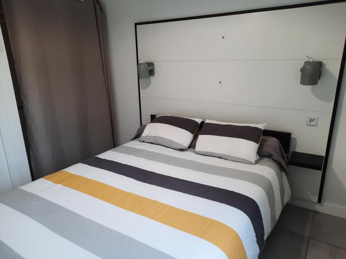 La Poterie - Appartement Avec Balcon Et Parking Prive Quimper Exterior foto